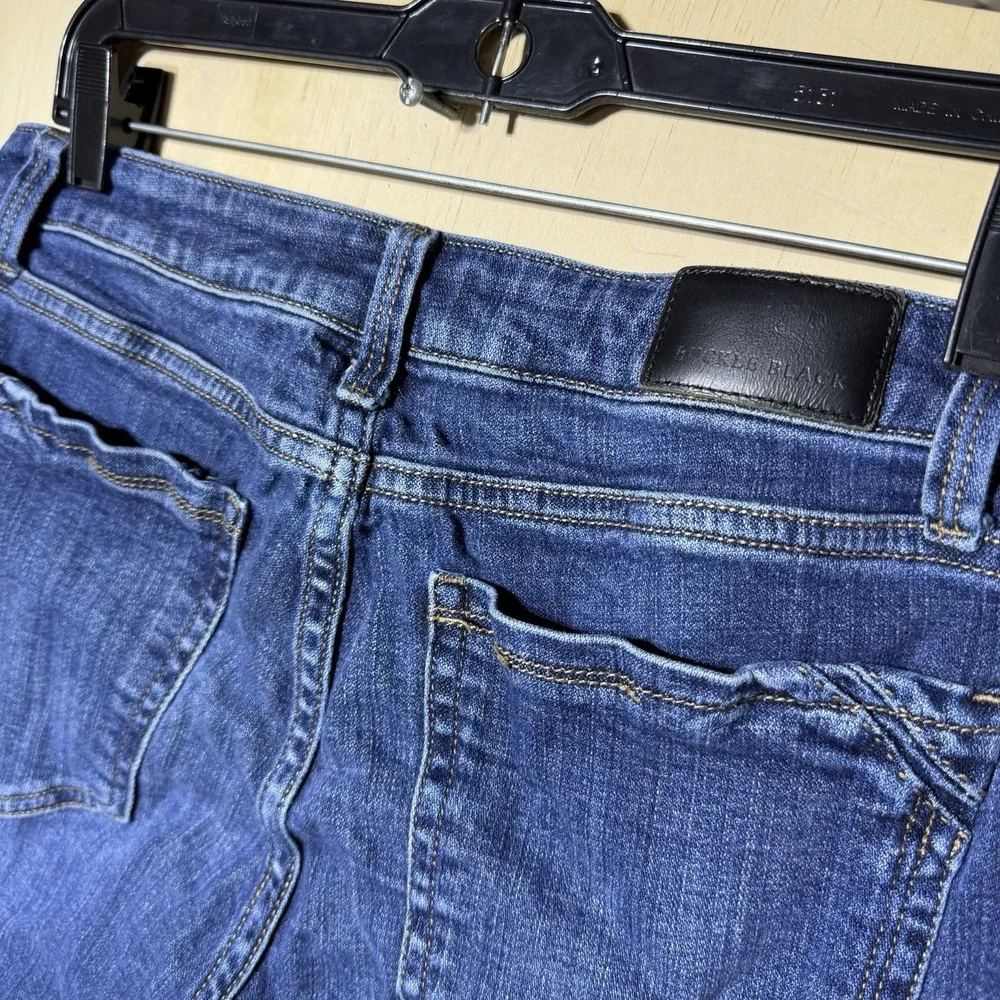 Buckle pre owned